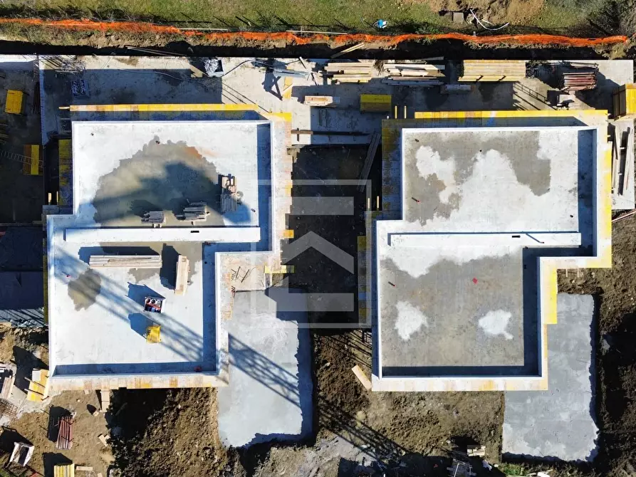 Immagine 11 di Villa in vendita  in via  belvedere a Manerba Del Garda