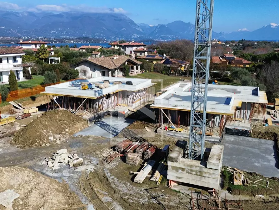 Immagine 7 di Villa in vendita  in via  belvedere a Manerba Del Garda