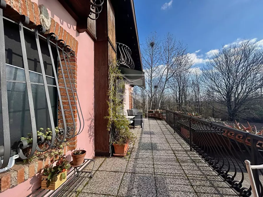 Immagine 18 di Villa in vendita  in Via Rio Torto a Desenzano Del Garda