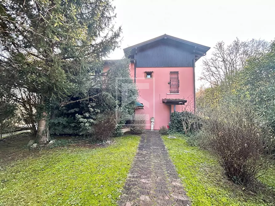 Immagine 37 di Villa in vendita  in Via Rio Torto a Desenzano Del Garda