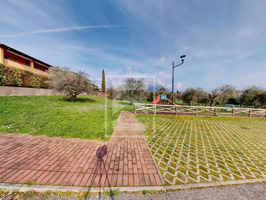 Immagine 33 di Appartamento in vendita  in Via della Moia a San Felice Del Benaco