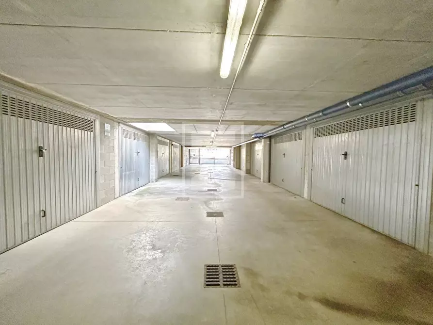 Immagine 31 di Appartamento in vendita  in Via della Moia a San Felice Del Benaco