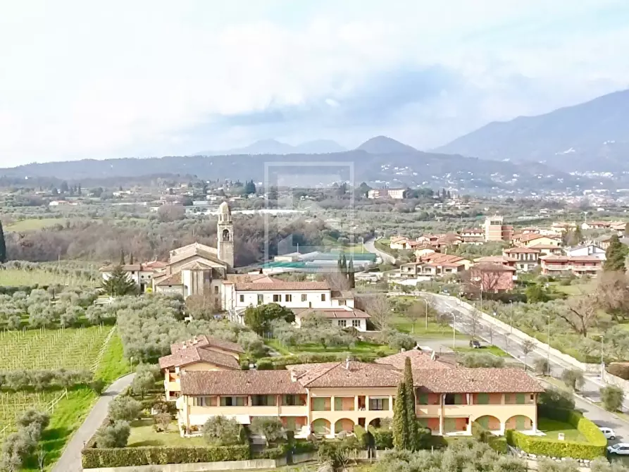 Immagine 34 di Appartamento in vendita  in Via della Moia a San Felice Del Benaco