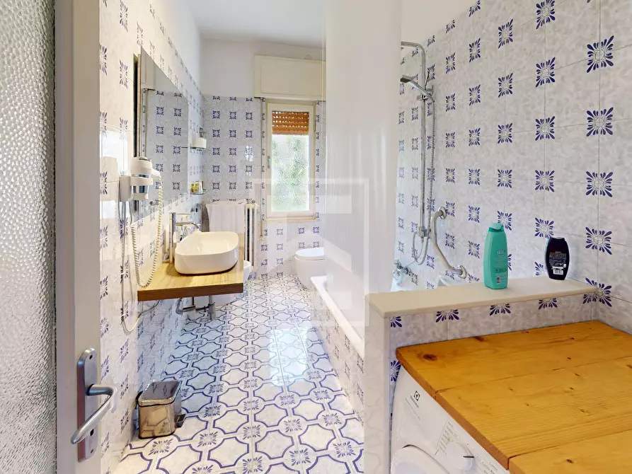 Immagine 13 di Appartamento in vendita  in via statale 62 a Toscolano-Maderno