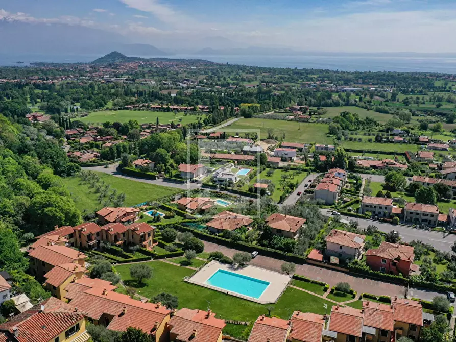 Immagine 30 di Appartamento in vendita  in jacopo roveglio 17 a Soiano Del Lago