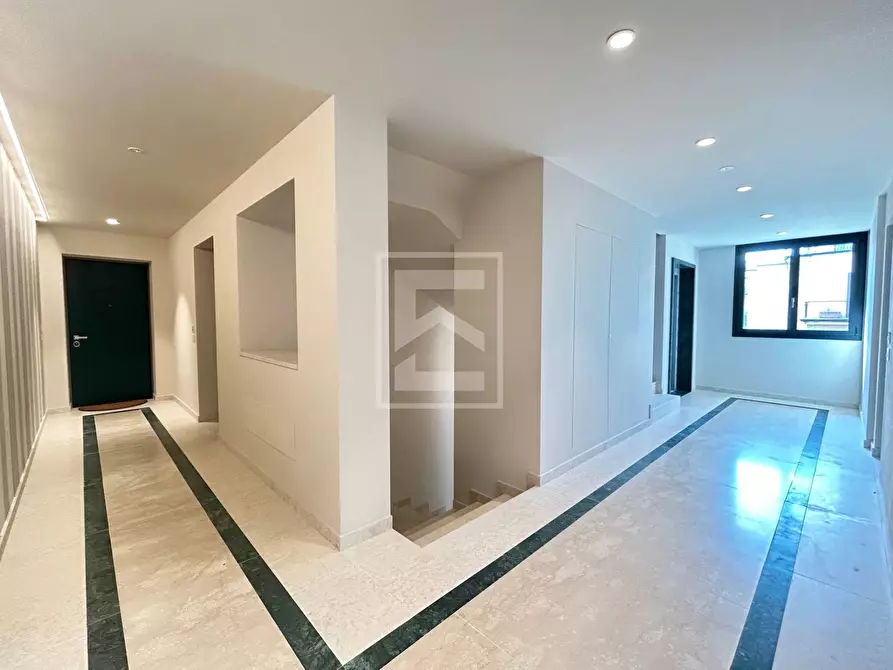 Immagine 6 di Attico in vendita  in Via Pasubio a Desenzano Del Garda