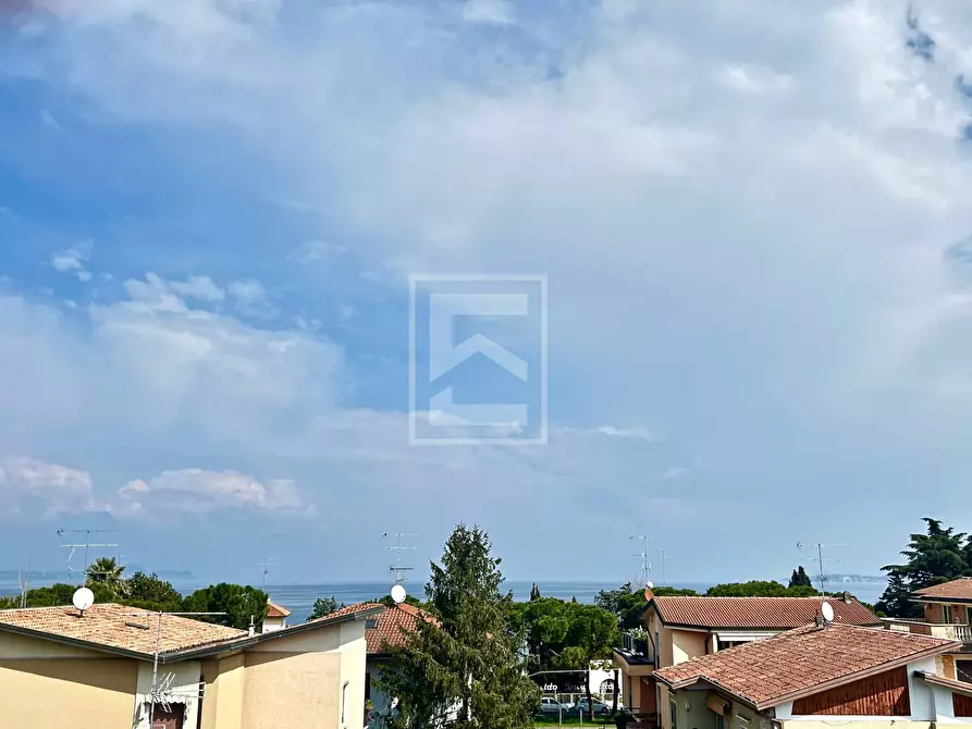 Immagine 8 di Attico in vendita  in Via Pasubio a Desenzano Del Garda