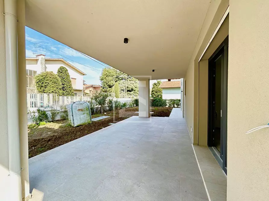 Immagine 8 di Appartamento in vendita  in Via Pasubio a Desenzano Del Garda