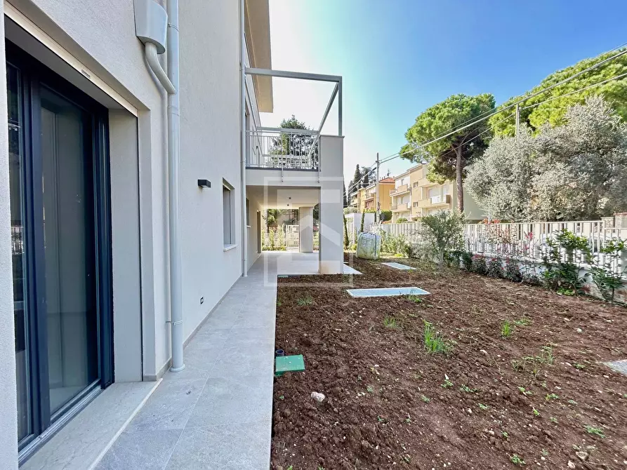 Immagine 10 di Appartamento in vendita  in Via Pasubio a Desenzano Del Garda