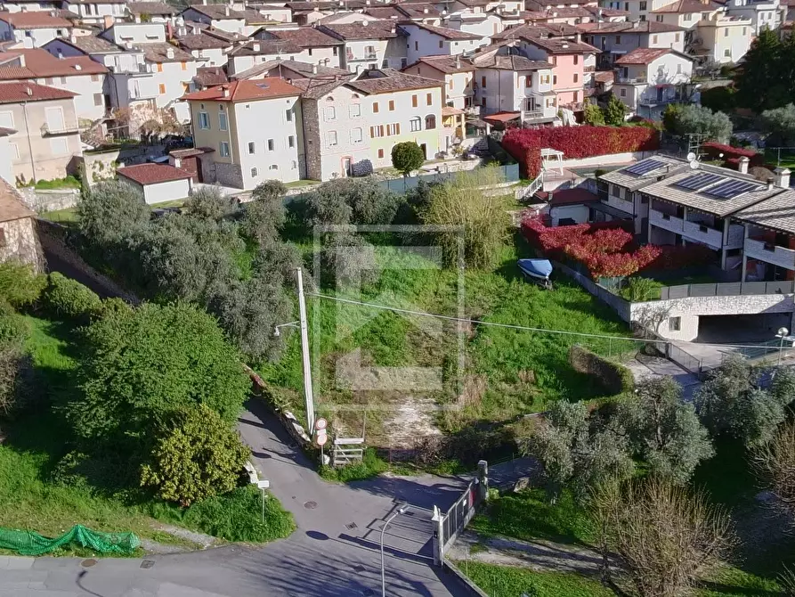 Immagine 3 di Terreno residenziale in vendita  in VIA PAOLO VERONESE a Toscolano-Maderno