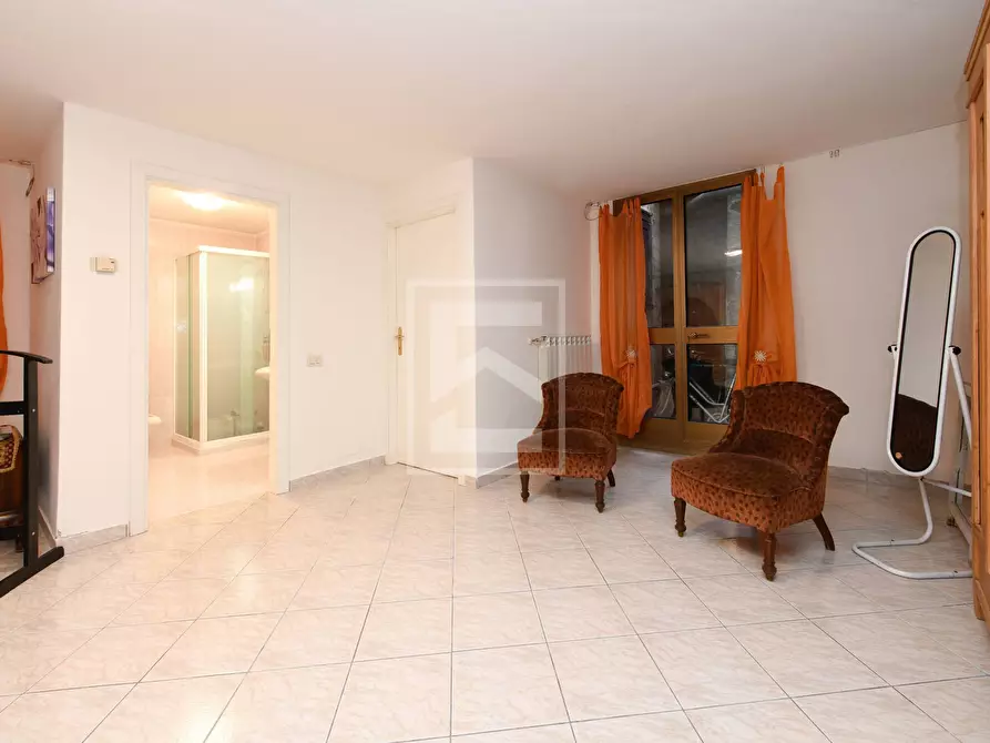 Immagine 25 di Appartamento in vendita  in Via Jacopo Roveglio a Calvagese Della Riviera