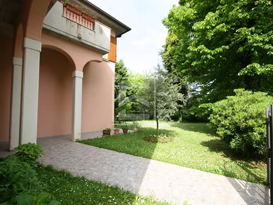 Immagine 5 di Villa in vendita  in Via Don Bonsignori a Calvagese Della Riviera