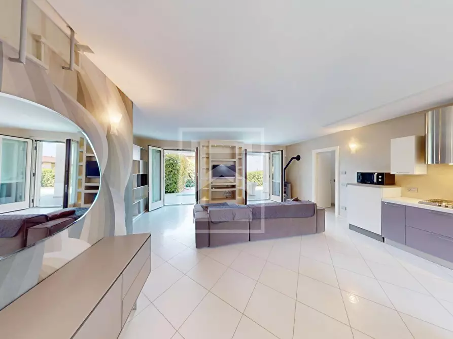 Immagine 2 di Villa in vendita  in via dei Prati a Polpenazze Del Garda