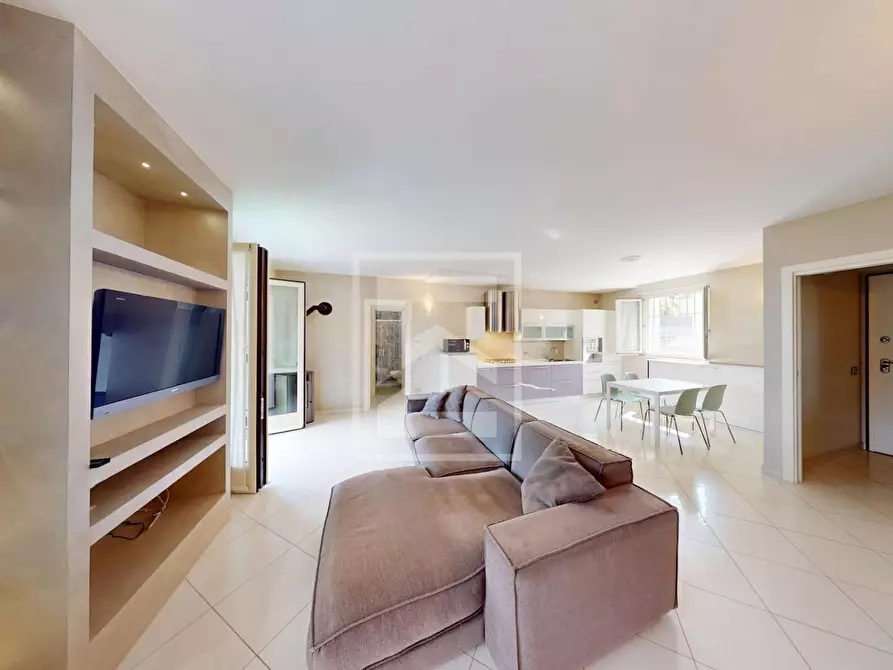 Immagine 9 di Villa in vendita  in via dei Prati a Polpenazze Del Garda