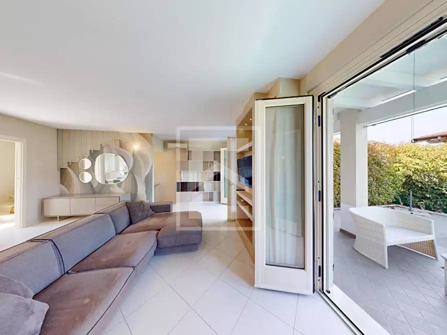 Immagine 12 di Villa in vendita  in via dei Prati a Polpenazze Del Garda