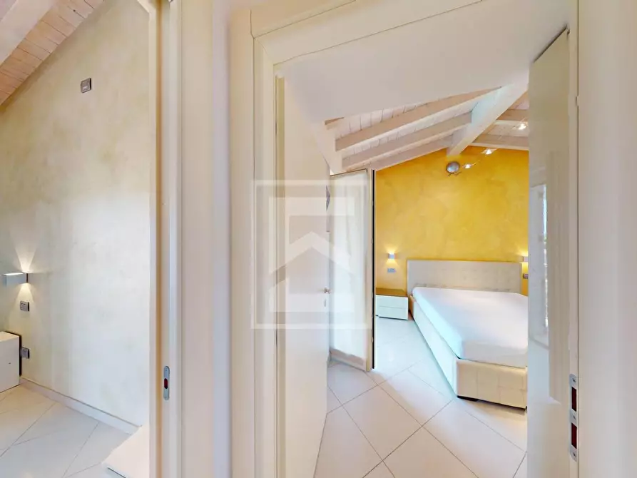 Immagine 19 di Villa in vendita  in via dei Prati a Polpenazze Del Garda