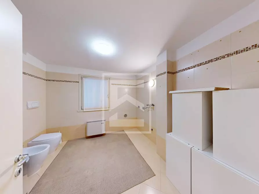 Immagine 35 di Villa in vendita  in via dei Prati a Polpenazze Del Garda