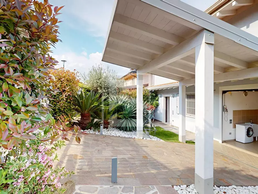 Immagine 28 di Villa in vendita  in via dei Prati a Polpenazze Del Garda