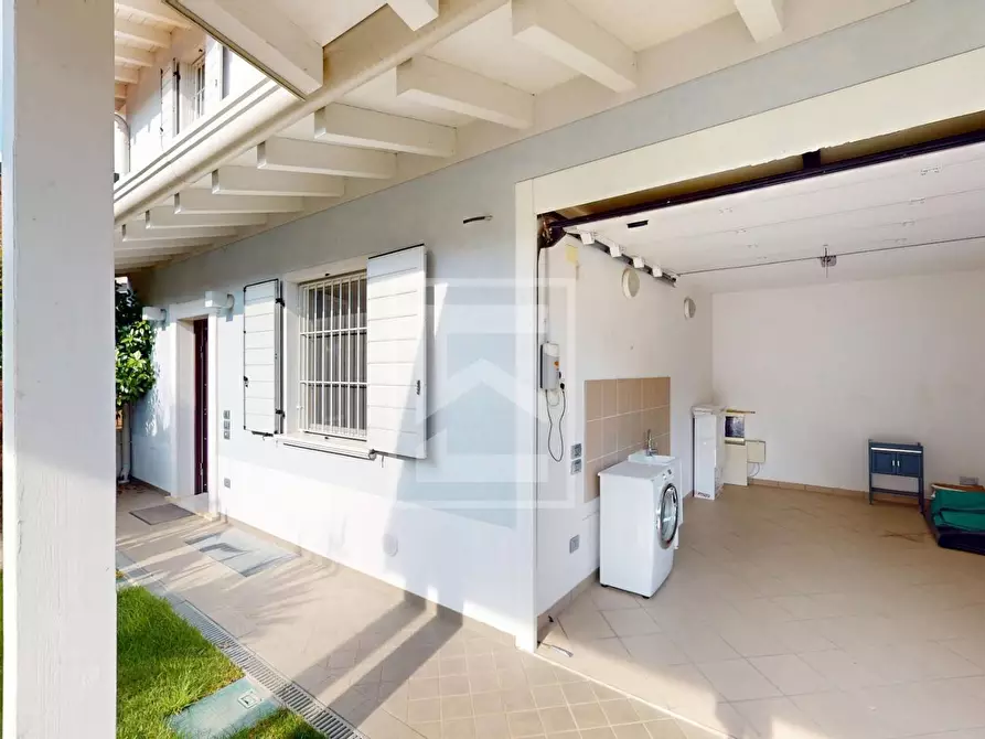 Immagine 39 di Villa in vendita  in via dei Prati a Polpenazze Del Garda