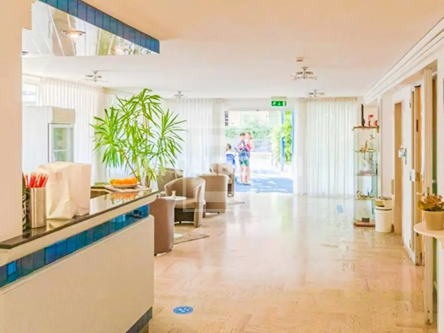 Immagine 11 di Albergo/B&B/Residence in vendita  in Viale Porto Palos a Rimini