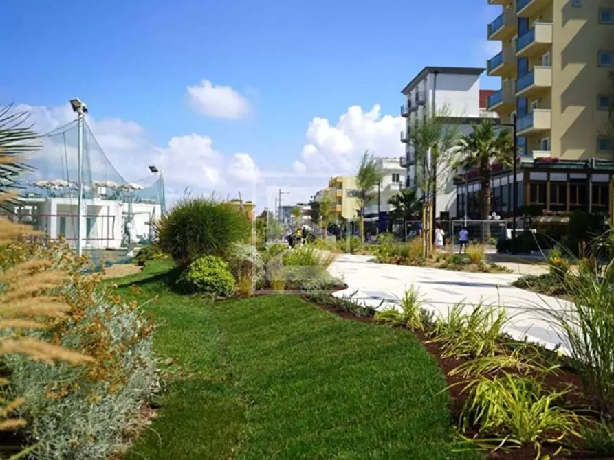 Immagine 5 di Albergo/B&B/Residence in vendita  in Viale Porto Palos a Rimini