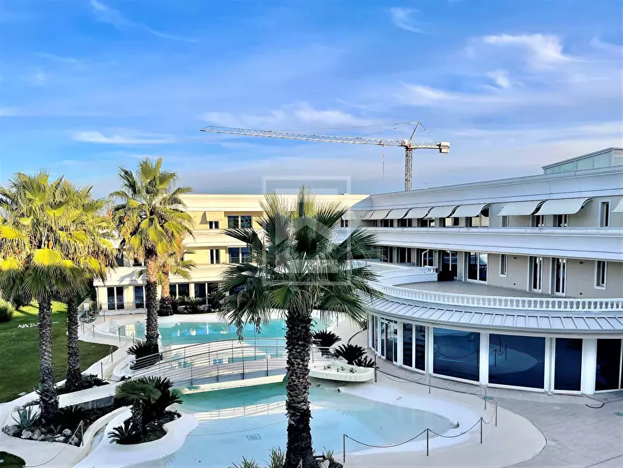 Immagine 9 di Appartamento in vendita  in aureliano a Desenzano Del Garda