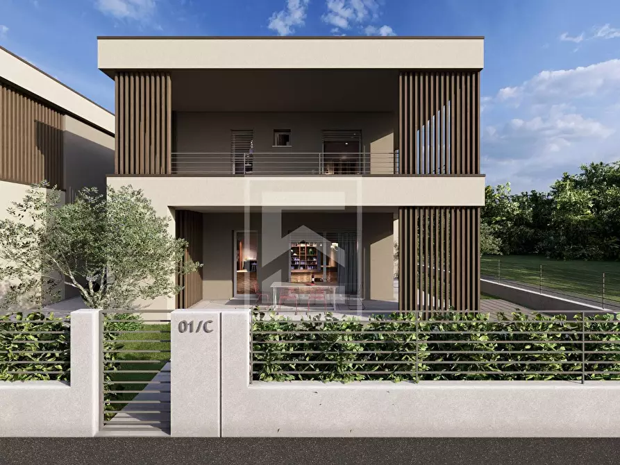 Immagine 2 di Villa in vendita  in via posteghe a Calvagese Della Riviera