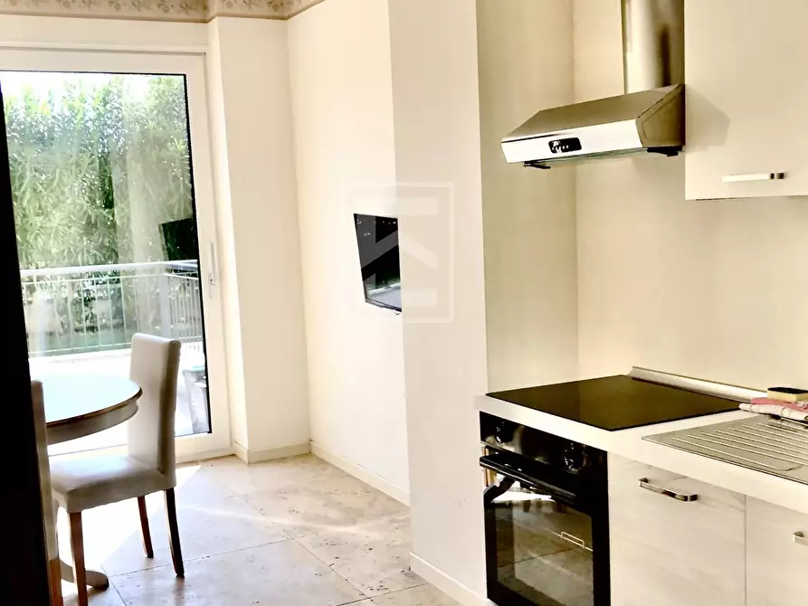 Immagine 33 di Appartamento in vendita  in aureliano a Desenzano Del Garda