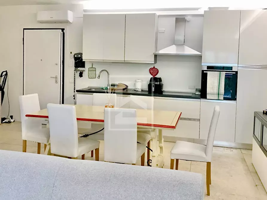 Immagine 11 di Appartamento in vendita  in aureliano a Desenzano Del Garda