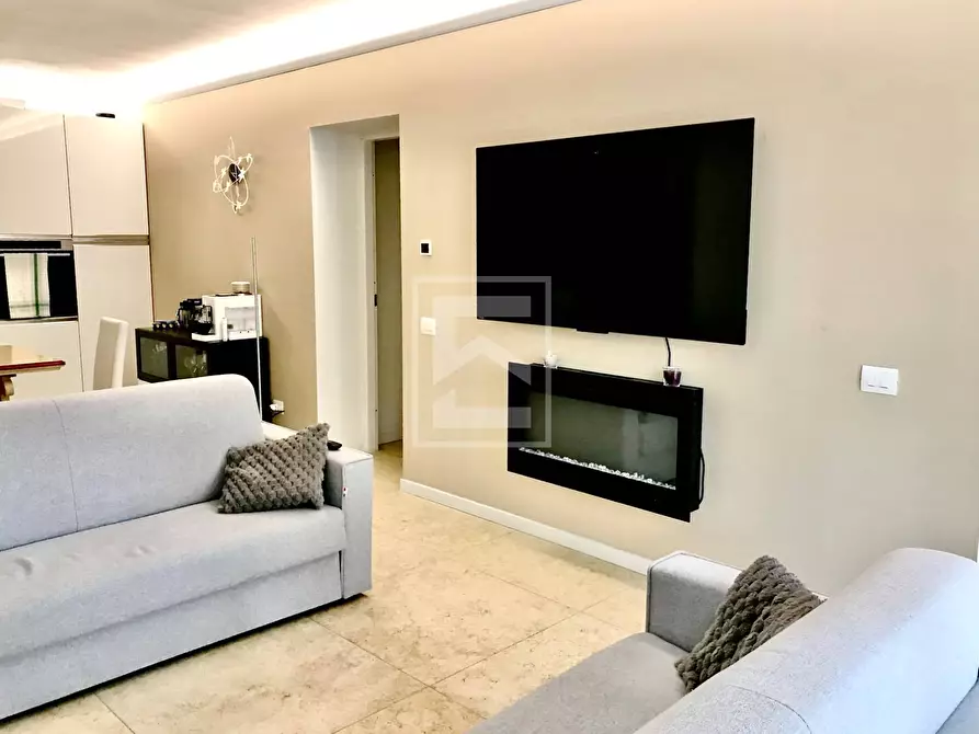 Immagine 12 di Appartamento in vendita  in aureliano a Desenzano Del Garda