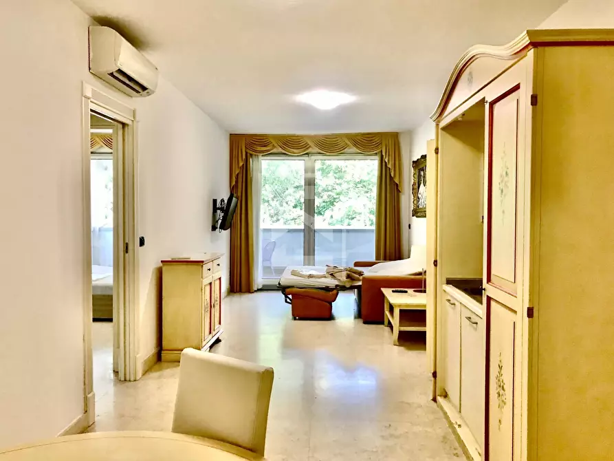 Immagine 26 di Appartamento in vendita  in via aureliano a Desenzano Del Garda