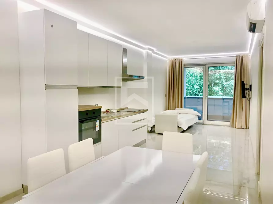 Immagine 12 di Appartamento in vendita  in aureliano a Desenzano Del Garda