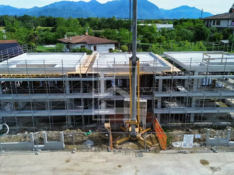 Immagine 21 di Villa in vendita  in via posteghe a Calvagese Della Riviera