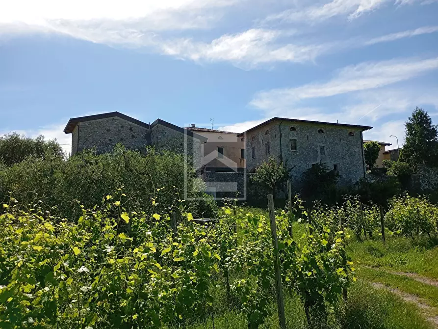 Immagine 2 di Rustico / casale in vendita  in Via San Vincenzo a Puegnago Sul Garda