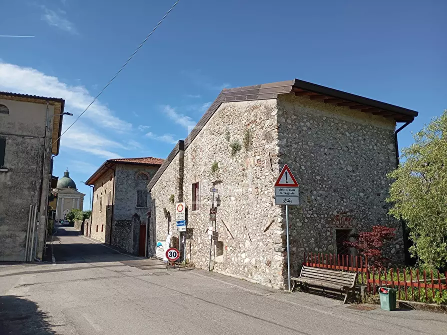 Immagine 3 di Rustico / casale in vendita  in Via San Vincenzo a Puegnago Sul Garda