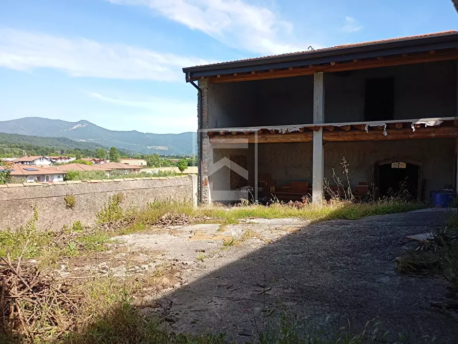 Immagine 10 di Rustico / casale in vendita  in Via San Vincenzo a Puegnago Sul Garda