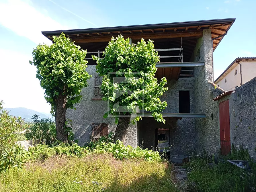 Immagine 14 di Rustico / casale in vendita  in Via San Vincenzo a Puegnago Sul Garda