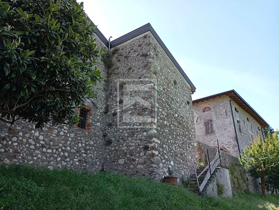 Immagine 27 di Rustico / casale in vendita  in Via San Vincenzo a Puegnago Sul Garda