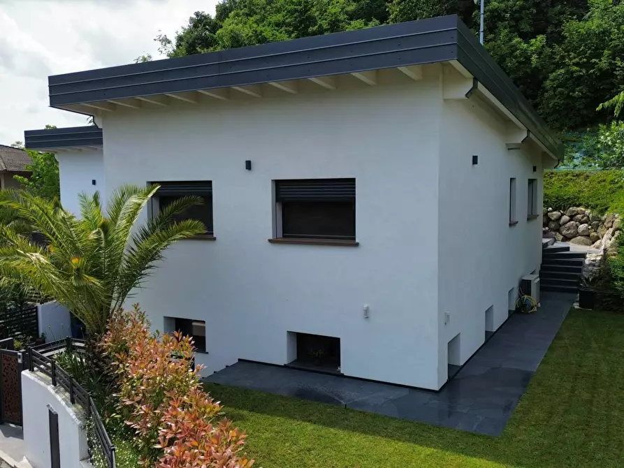 Immagine 39 di Villa in vendita  in via caravigla 22 a Padenghe Sul Garda