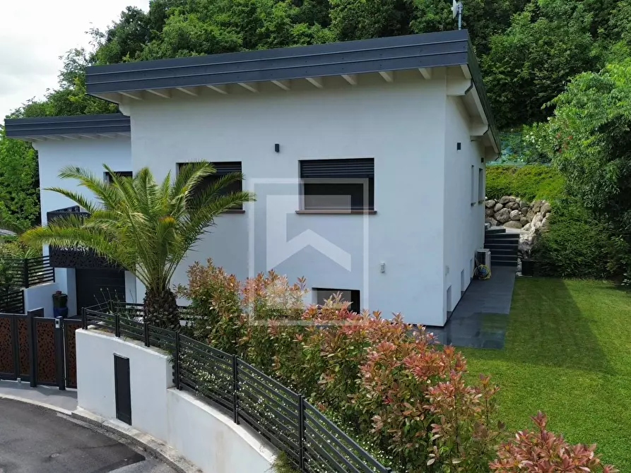 Immagine 40 di Villa in vendita  in via caravigla 22 a Padenghe Sul Garda
