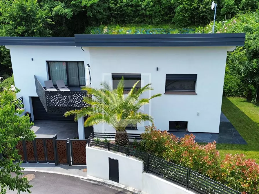 Immagine 4 di Villa in vendita  in via caravigla 22 a Padenghe Sul Garda