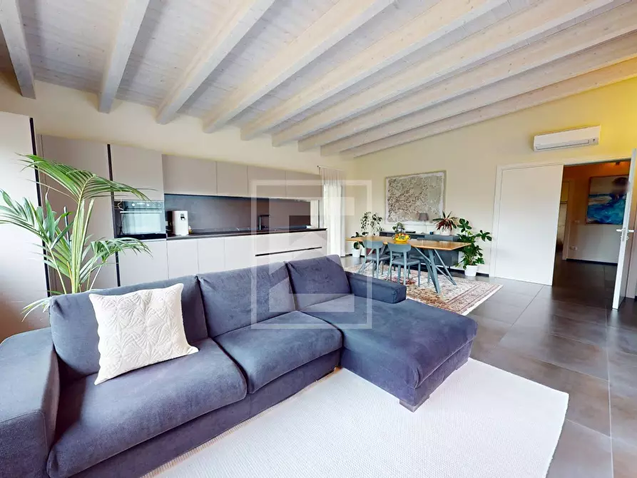 Immagine 5 di Villa in vendita  in via caravigla 22 a Padenghe Sul Garda