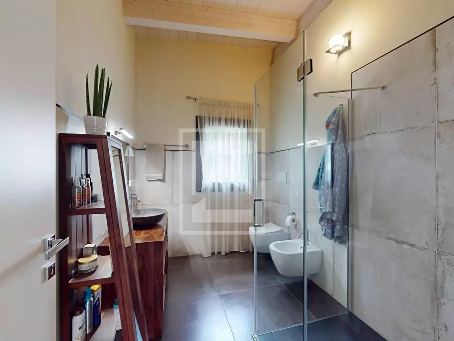 Immagine 17 di Villa in vendita  in via caravigla 22 a Padenghe Sul Garda