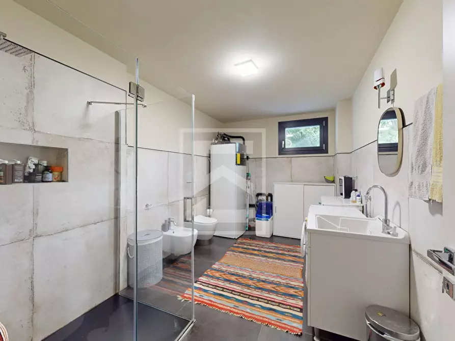 Immagine 27 di Villa in vendita  in via caravigla 22 a Padenghe Sul Garda