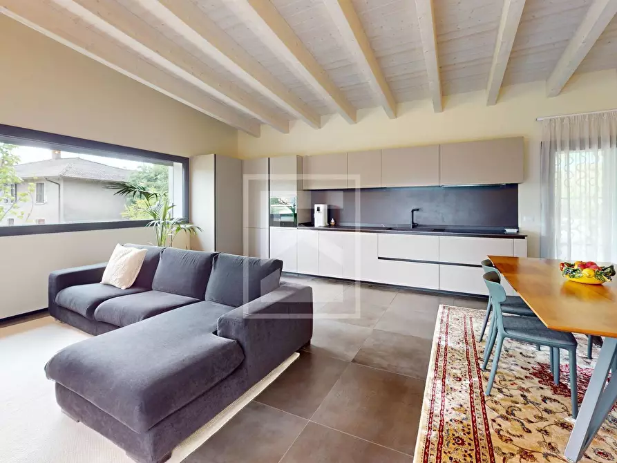 Immagine 8 di Villa in vendita  in via caravigla 22 a Padenghe Sul Garda