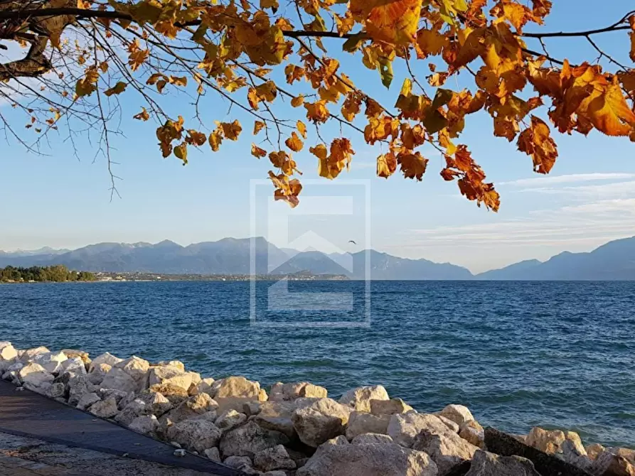 Immagine 11 di Rustico / casale in vendita  in garibaldi a Desenzano Del Garda