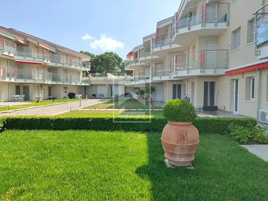 Immagine 21 di Appartamento in vendita  in via Verona a Sirmione