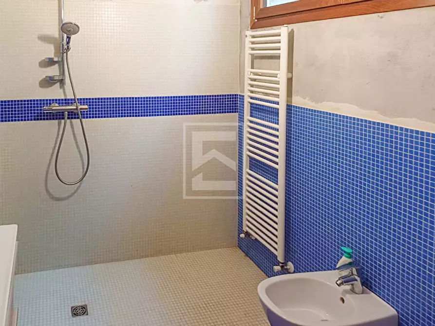 Immagine 14 di Appartamento in vendita  in via Verona a Sirmione