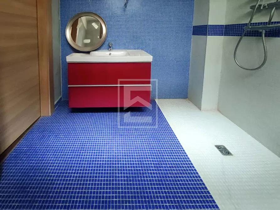 Immagine 15 di Appartamento in vendita  in via Verona a Sirmione