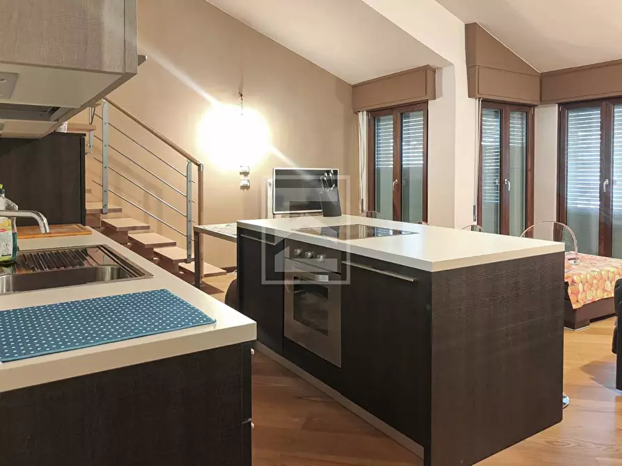 Immagine 5 di Appartamento in vendita  in via Verona a Sirmione